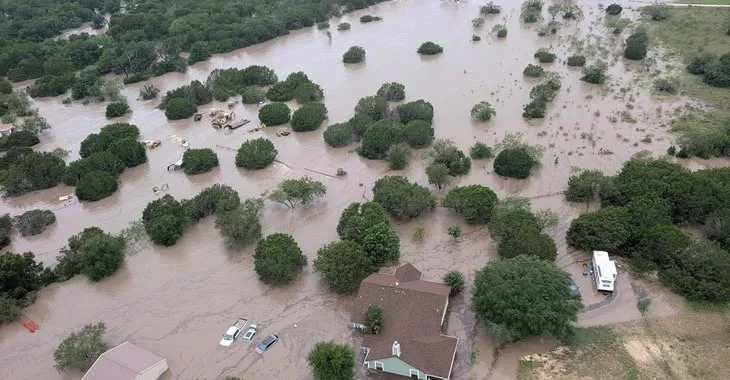 As Texas floods, so does the internet – with dangerous lies  – Graham Cluley