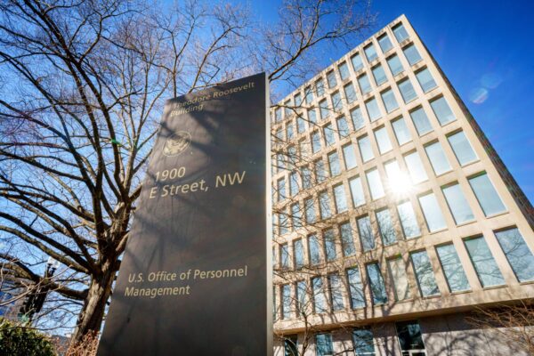 AttackFeed by Joe Wagner | OPM plans to give CyberCorps members more time to find jobs after shutdown ends  - CyberScoop