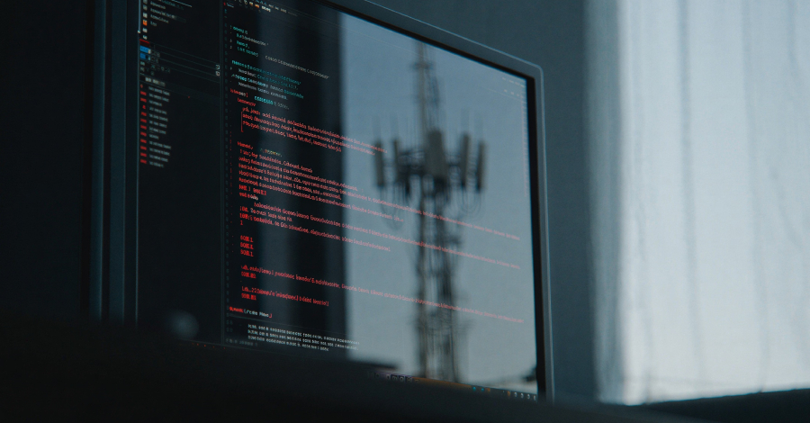 China-Linked UNC3886 Targets Singapore Telecom Sector in Cyber Espionage Campaign  – The Hacker News